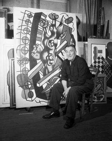 Fernand Leger z jednym z jego obrazów