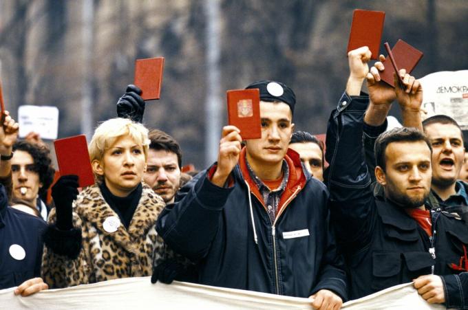 Serbia - Belgrad - Demonstracja studencka przeciwko Miloszeviczowi