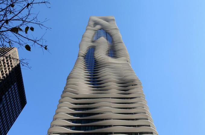 Architekt Jeanne Gang's Aqua w Lakeshore East Condominiums, w Chicago, Illinois w 2013 roku