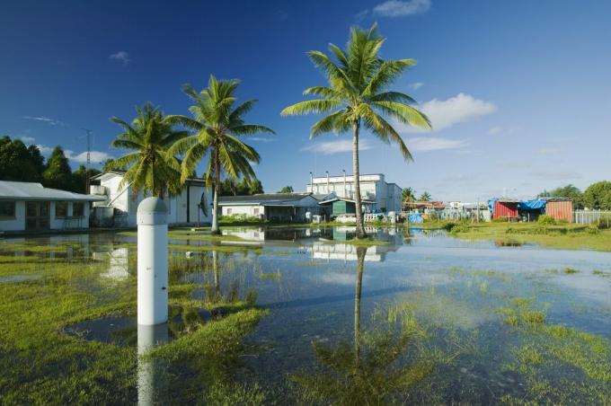 Tuvalu - The Drowning Nation