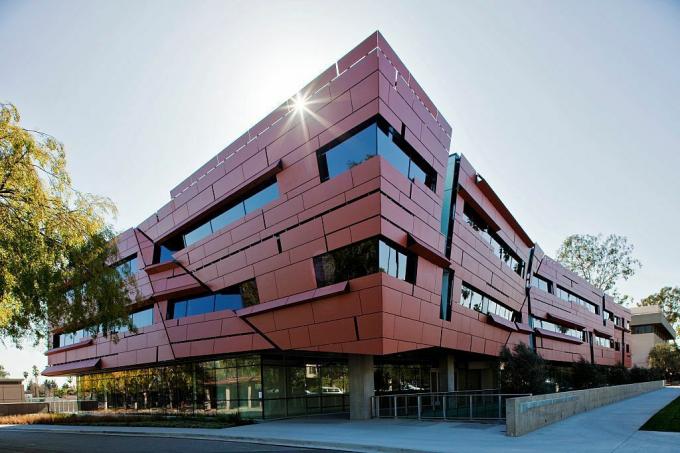California Institute of Technology Cahill Center for Astronomy and Astrophysics