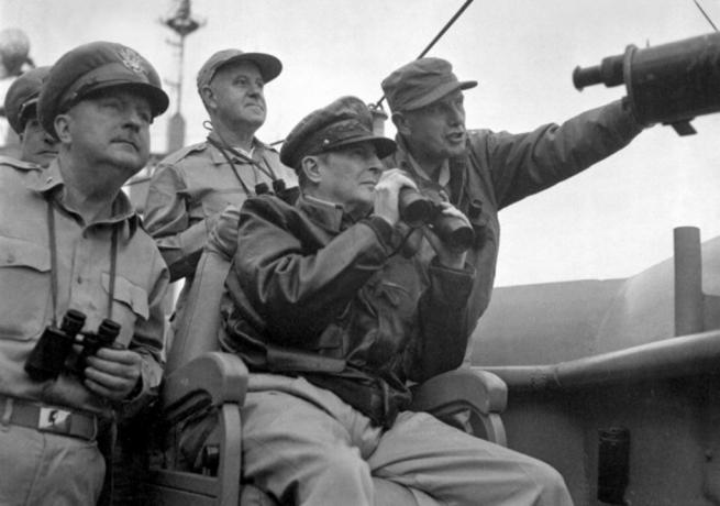 MacArthur w Inchon