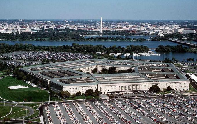 Widok z lotu ptaka na Pentagon, siedzibę Departamentu Obrony USA.