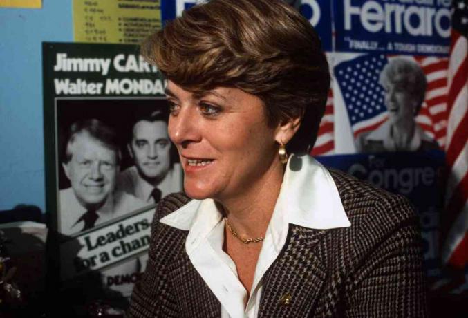 Geraldine Ferraro Pozuje do zdjęcia