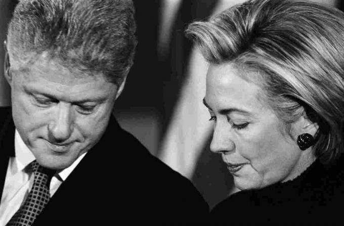 Bill i Hillary Clinton na początku procesu Clinton Impeachment