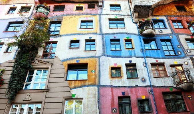 Hundertwasserhaus, Wiedeń, austriacki artysta Friedensreich Hundertwasser i Joseph Krawina